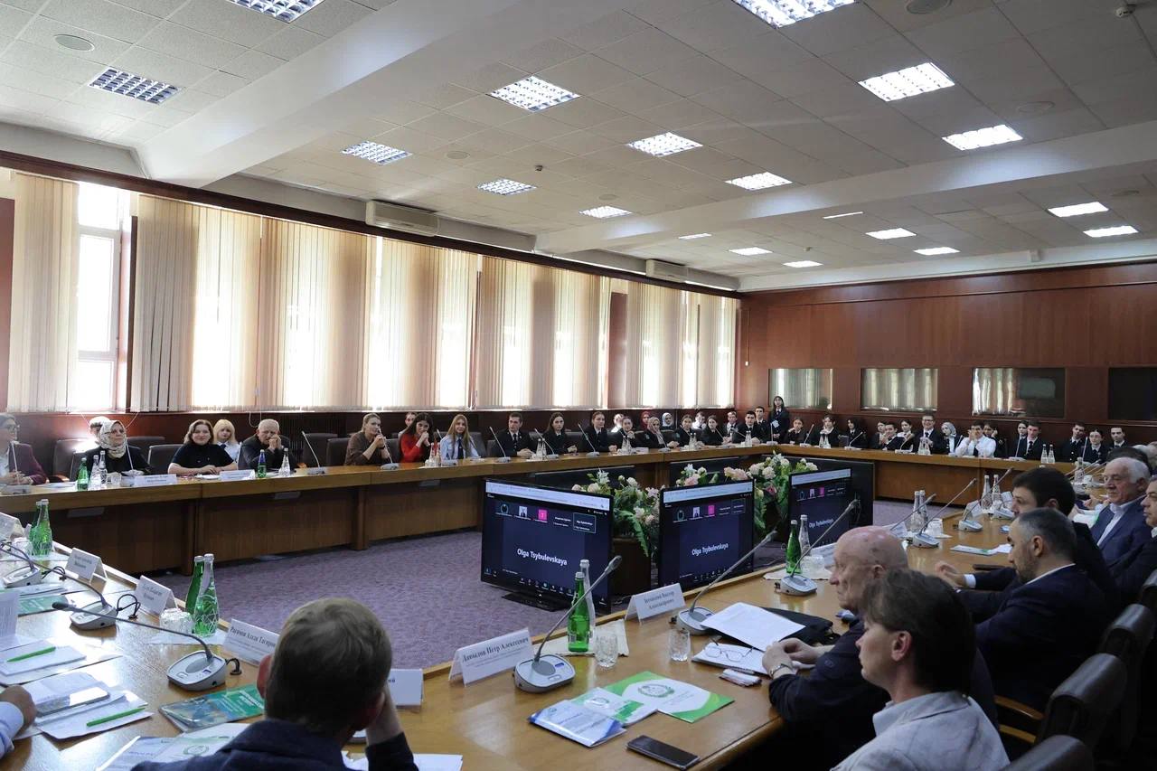 Директор гуманитарно-педагогического колледжа Мурад Шафиев принял участие во Всероссийской научно-практической конференции.