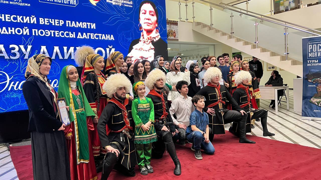 Ко дню рождения Фазу Алиевой