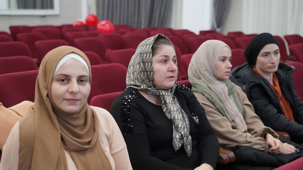 Методический семинар прошел сегодня в ГПК для наших преподавателей и учителей школ «Ватан», «им. Юсупова» и столичной школы #38