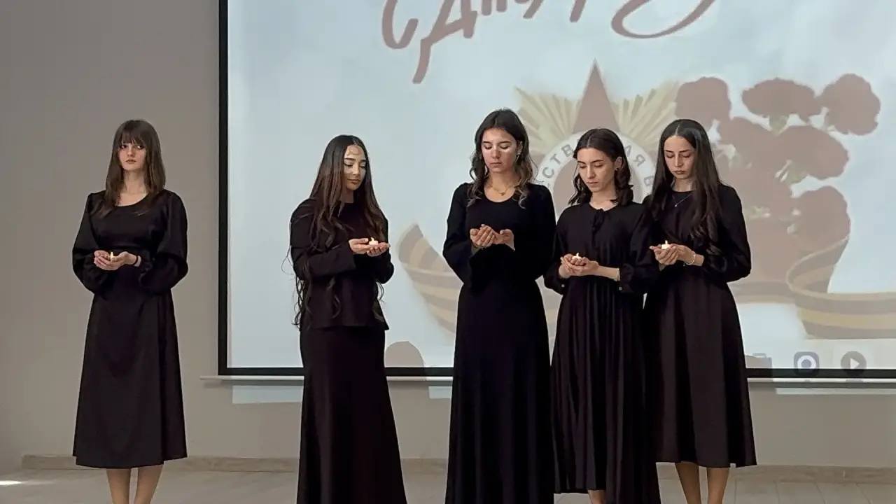 В рамках проекта «Диалог с героями» директор Гуманитарно-педагогического колледжа Шафиев Мурад Магомедович