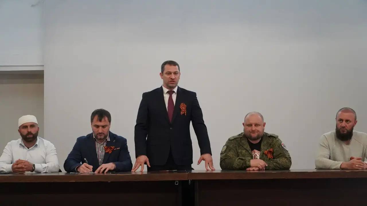 В стенах гуманитарно-педагогического колледжа в преддверии Дня Победы прошла встреча в рамках федерального проекта «Диалоги с героями».